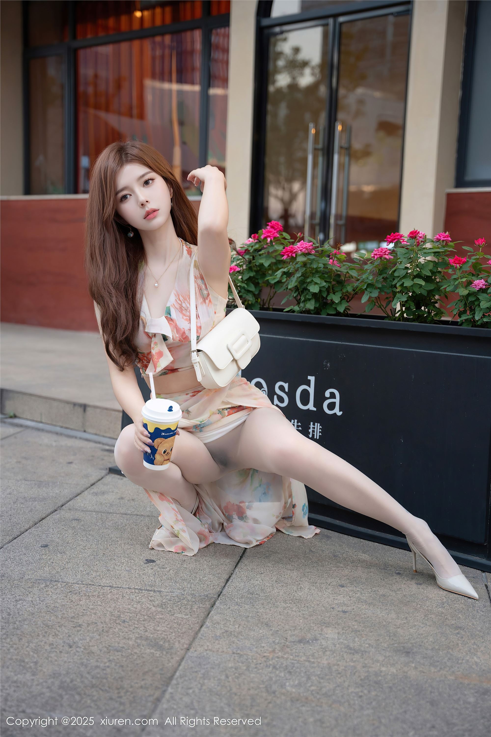 Xiuren秀人网 2025.01.21 NO.9792 拍黄瓜girl